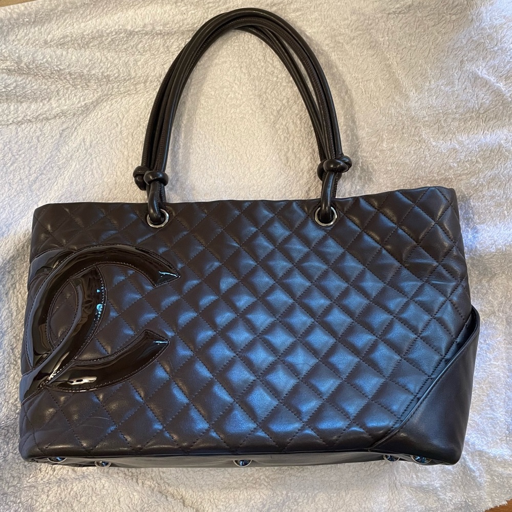 ❌❌❌SOLD❌ ❌ ❌💕HOST PICK💕CHANEL,Cambron Quilted Calf Tote - Picture 1 of 17